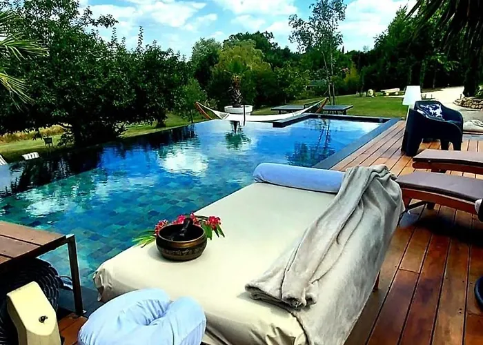 La L'eucalyptus Couette-café 3*